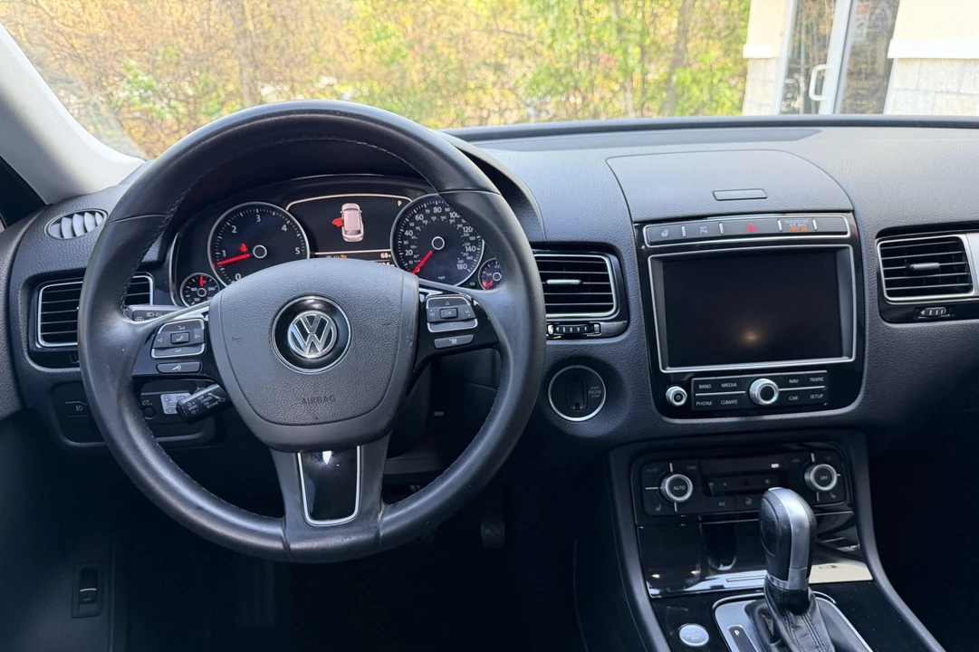 2016 Volkswagen Touareg - Image 5 of 7