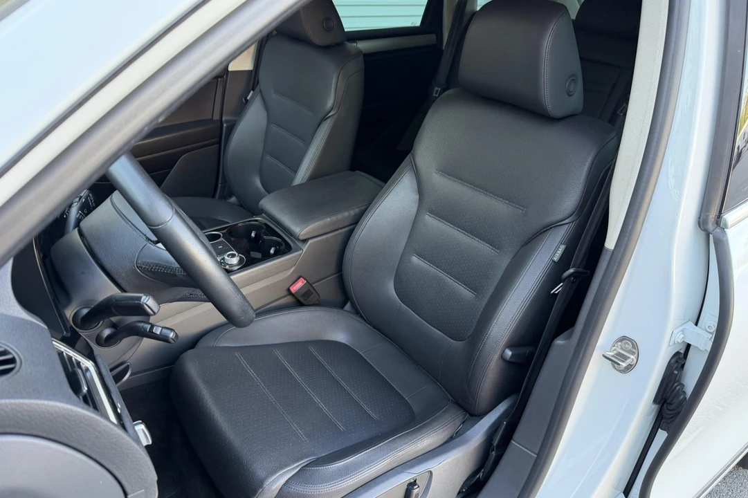 2016 Volkswagen Touareg - Image 4 of 7