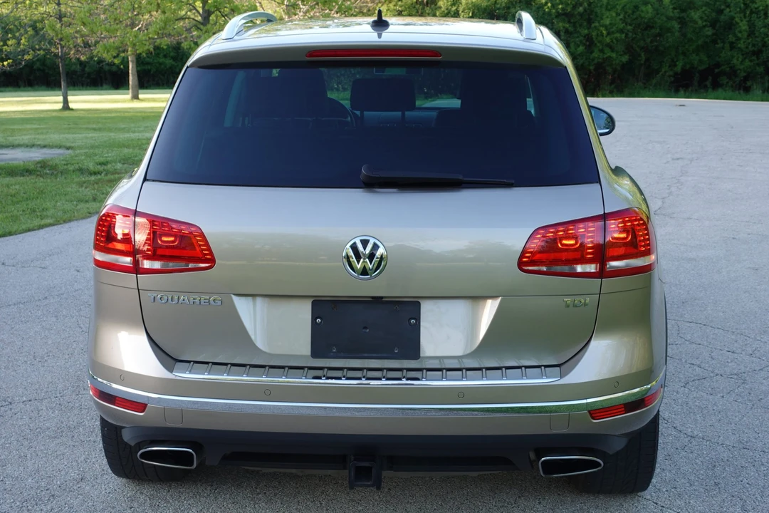 2016 Volkswagen Touareg - Image 11 of 31