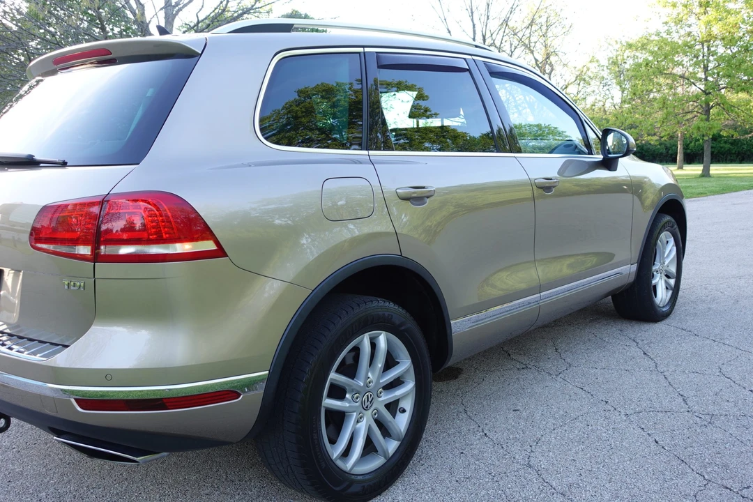 2016 Volkswagen Touareg - Image 22 of 31