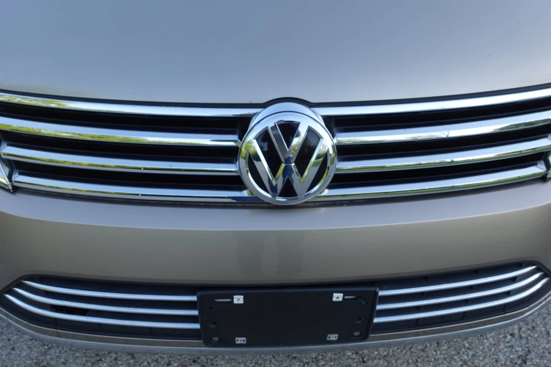 2016 Volkswagen Touareg - Image 27 of 31
