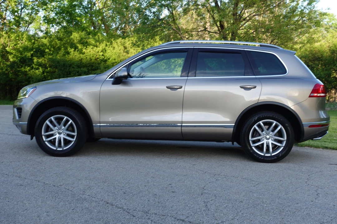 2016 Volkswagen Touareg - Image 7 of 31