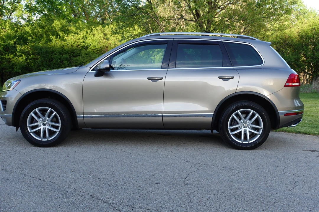 2016 Volkswagen Touareg - Image 6 of 31