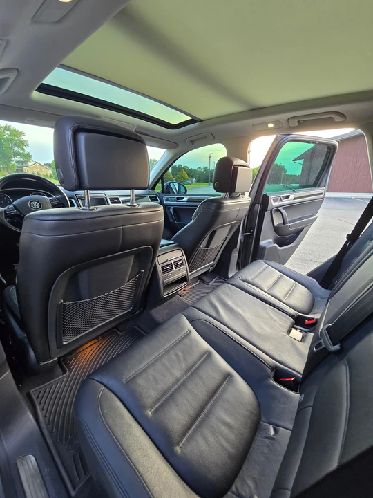 2016 Volkswagen Touareg - Image 29 of 31