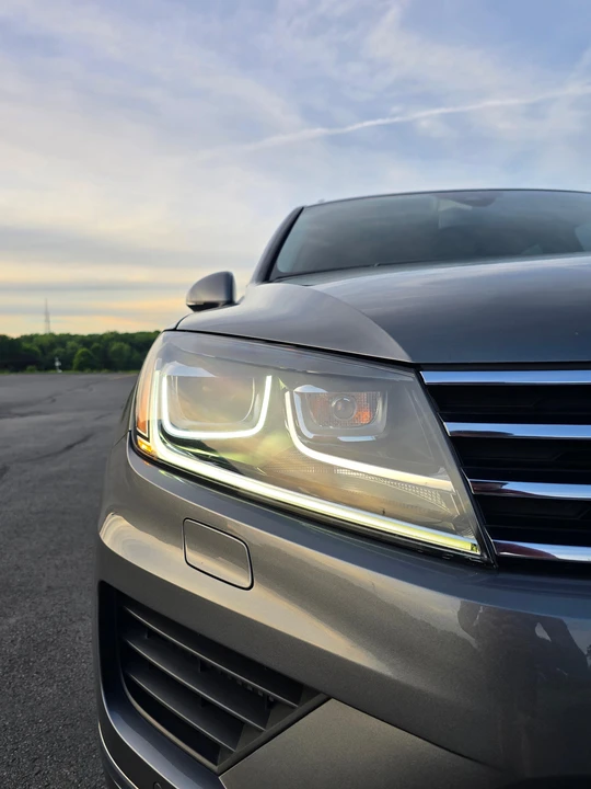 2016 Volkswagen Touareg - Image 10 of 31