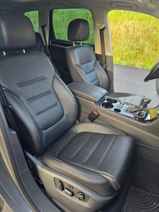 2016 Volkswagen Touareg - Image 28 of 31