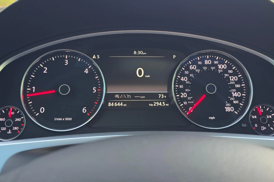 2016 Volkswagen Touareg - Image 27 of 31