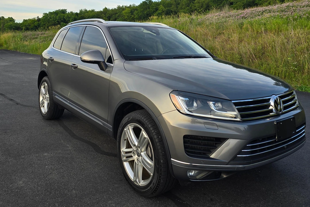 2016 Volkswagen Touareg - Image 8 of 31