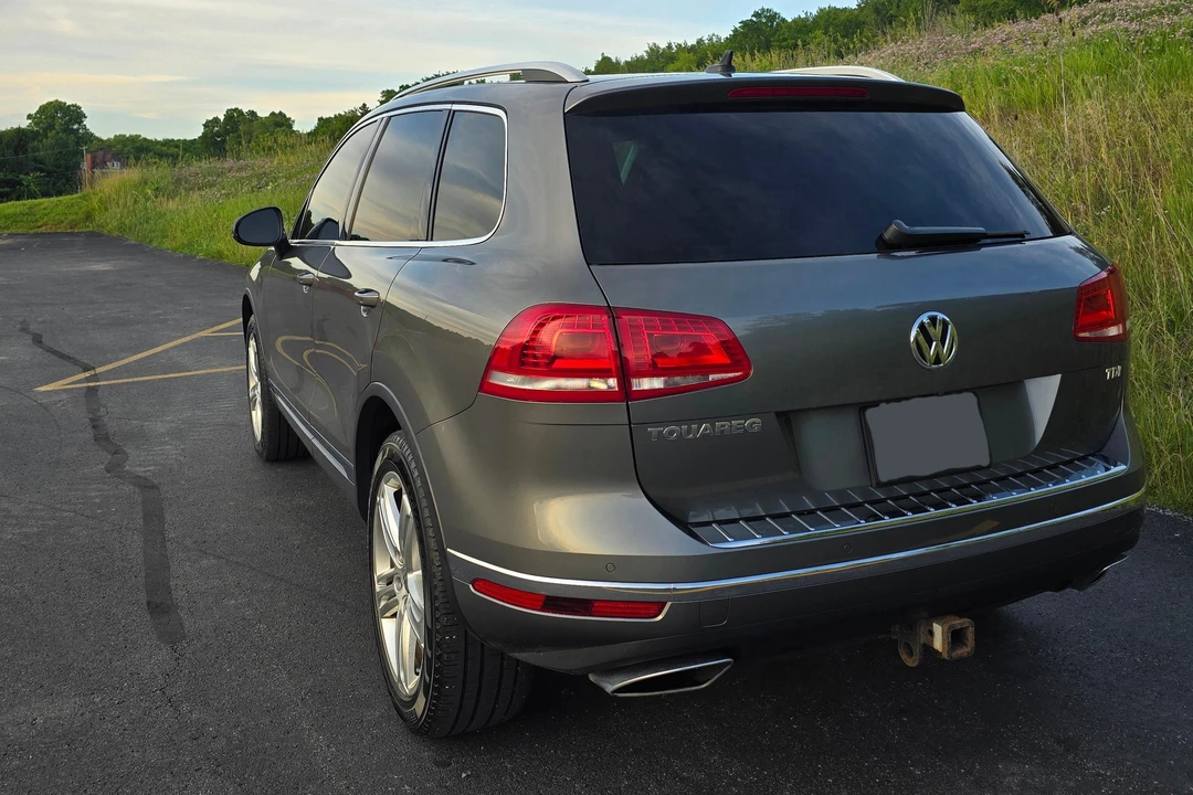 2016 Volkswagen Touareg - Image 7 of 31