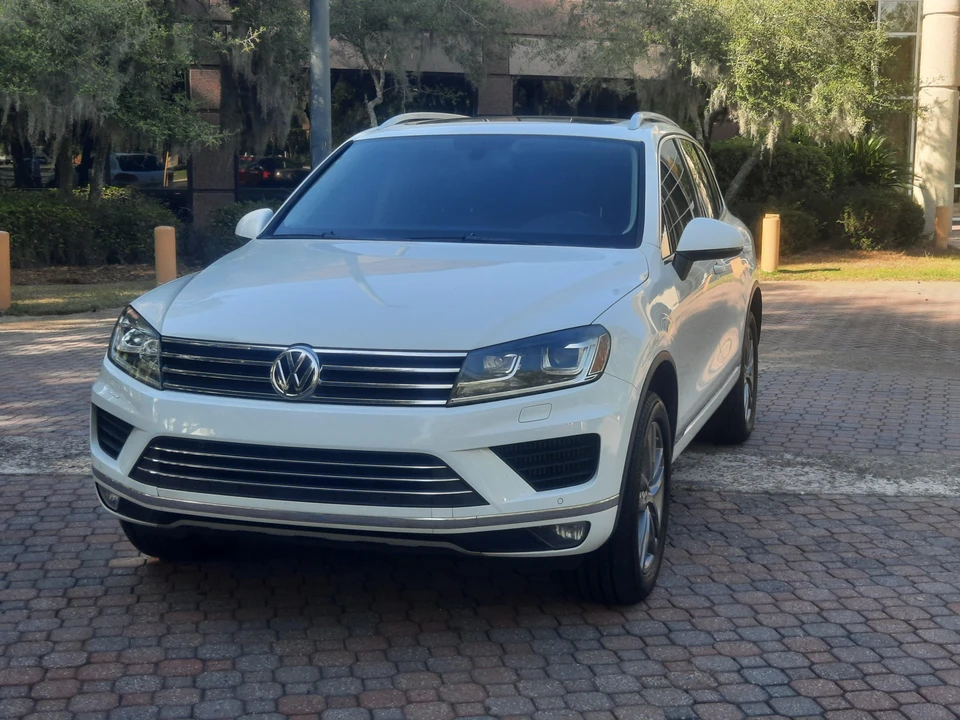 2016 Volkswagen Touareg - Image 7 of 31