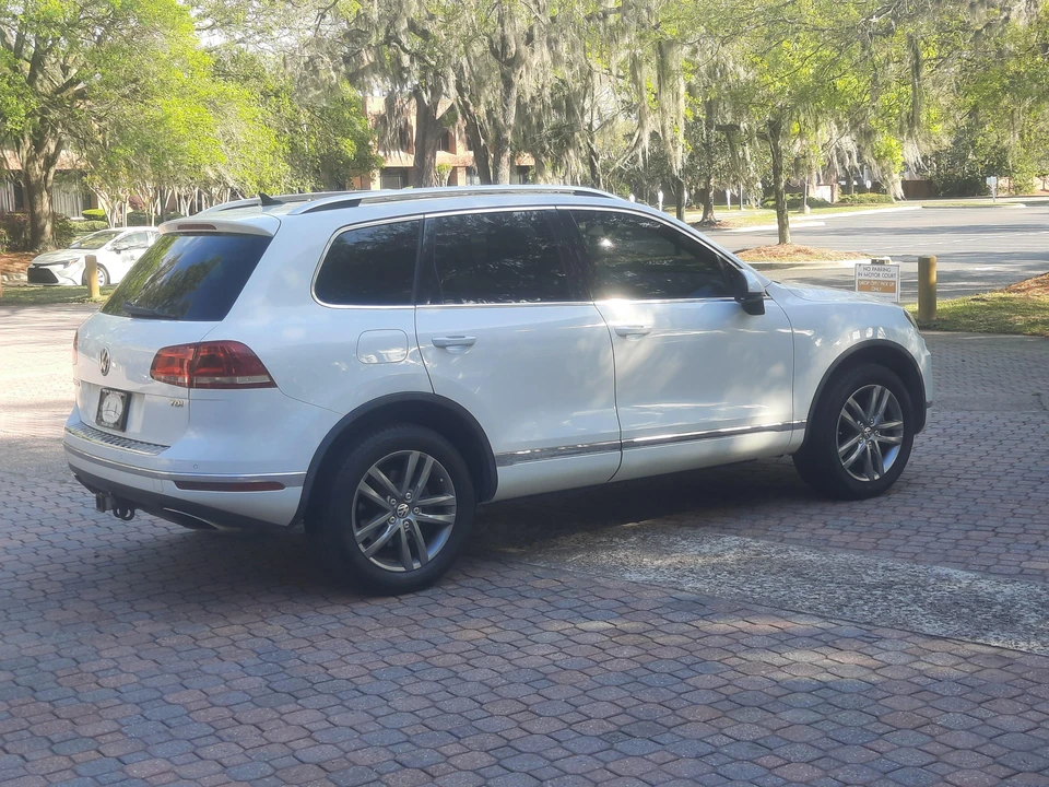 2016 Volkswagen Touareg - Image 20 of 31