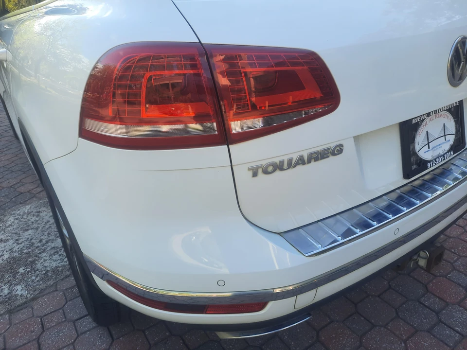 2016 Volkswagen Touareg - Image 26 of 31