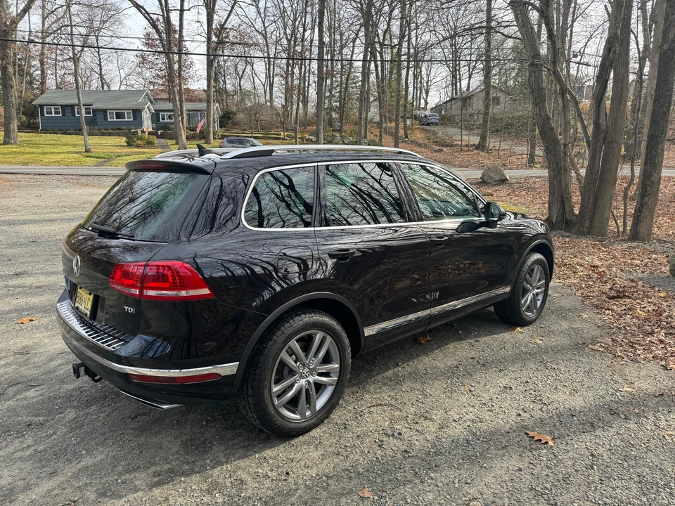 2016 Volkswagen Touareg - Image 10 of 31