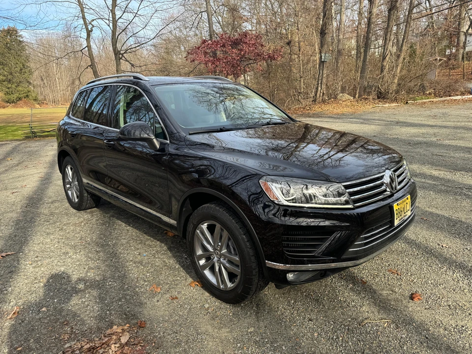2016 Volkswagen Touareg - Image 11 of 31