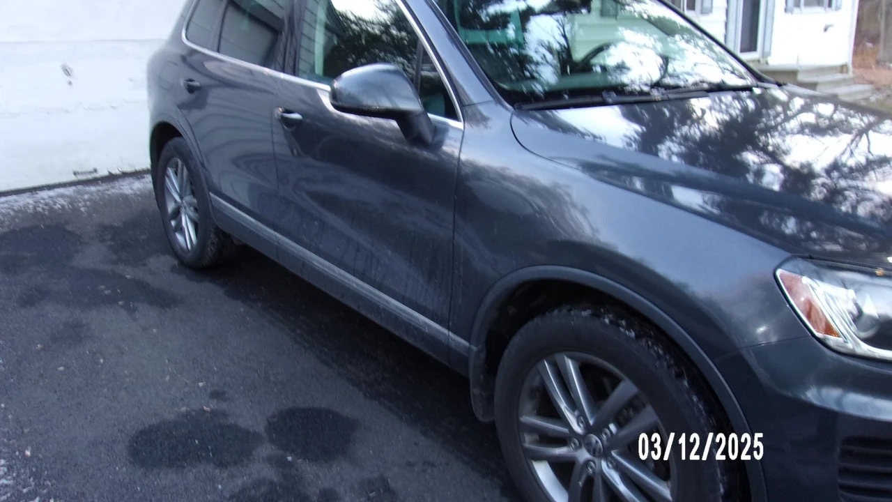 2016 Volkswagen Touareg - Image 4 of 12