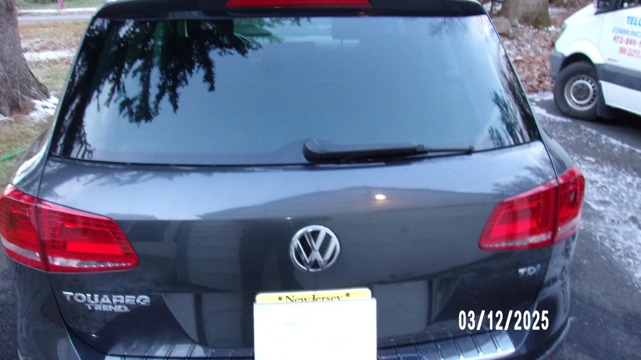 2016 Volkswagen Touareg - Image 5 of 12