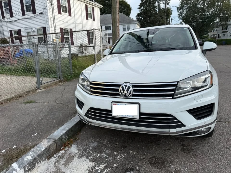 2016 Volkswagen Touareg - Image 3 of 8