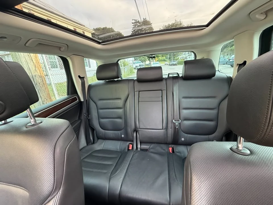 2016 Volkswagen Touareg - Image 6 of 8