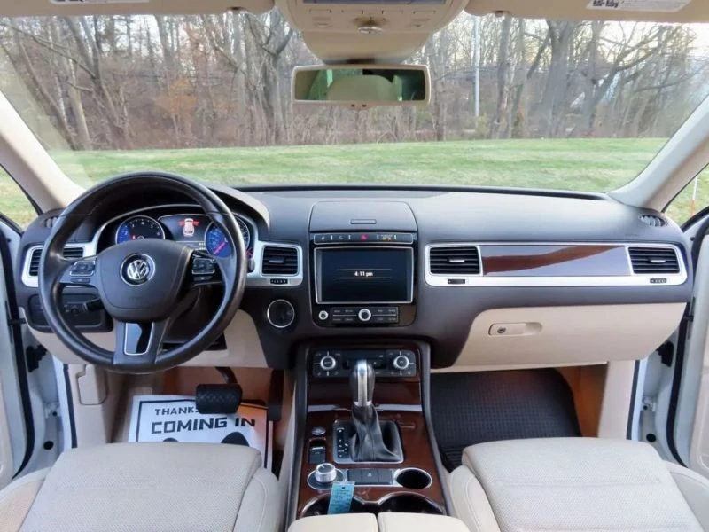 2016 Volkswagen Touareg - Image 6 of 12