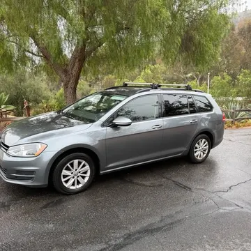 2016 Volkswagen Golf Sportwagen TSi