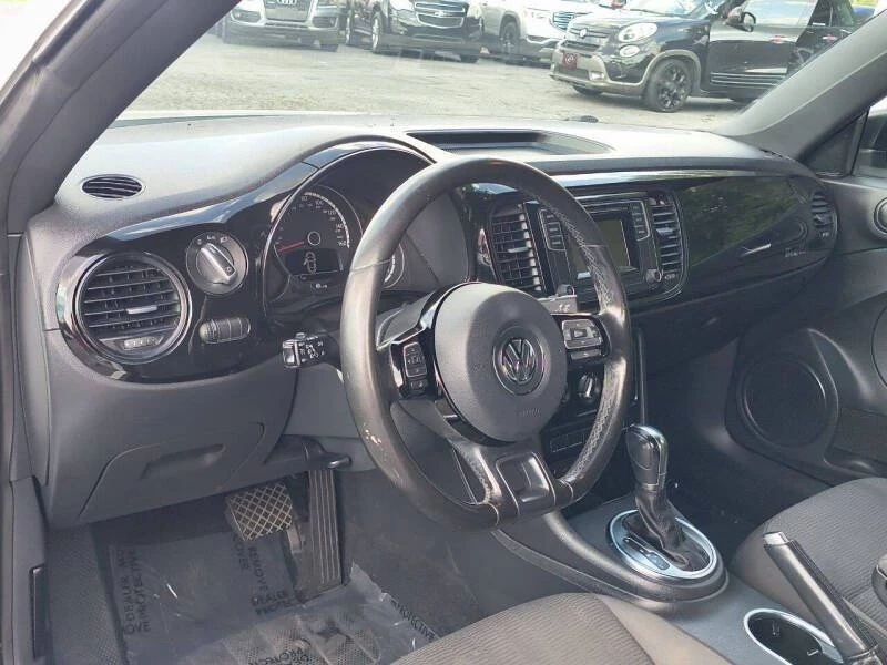 2016 Volkswagen A5 Beetle - Image 9 of 17