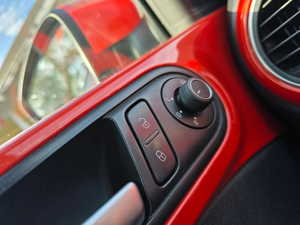 2016 Volkswagen A5 Beetle - Image 13 of 19