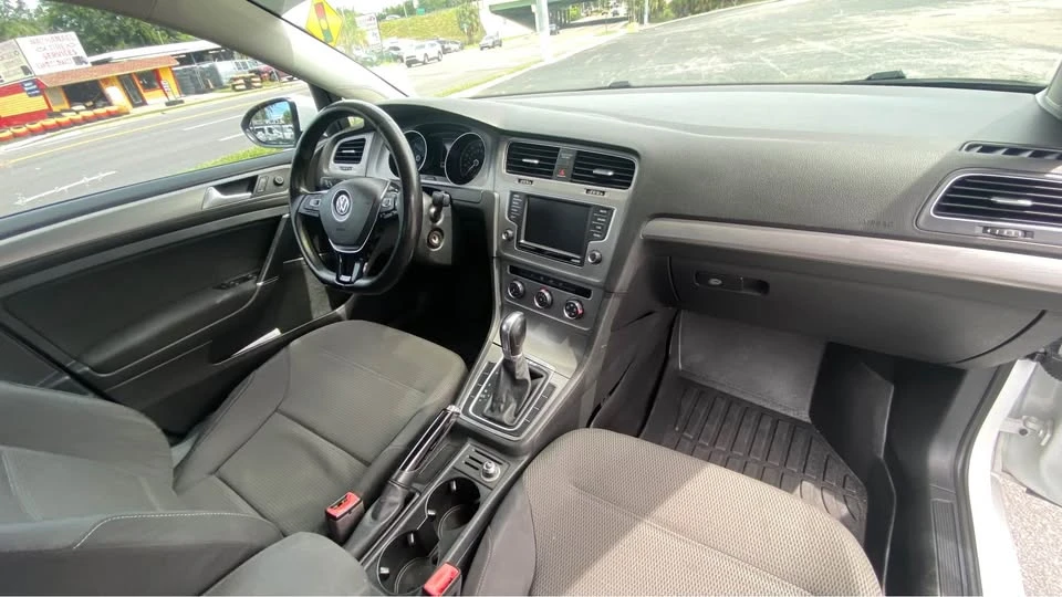 2016 Volkswagen Golf Mk7 - Image 10 of 12