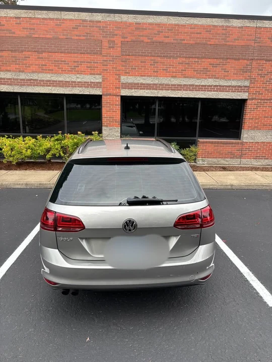 2016 Volkswagen Golf Mk7 - Image 2 of 9