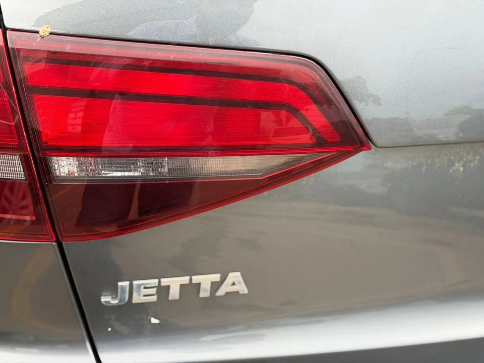 2016 Volkswagen A6 Jetta - Image 11 of 14