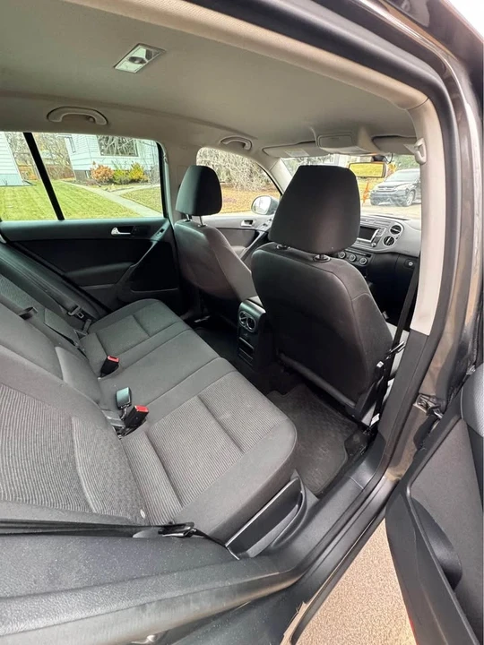 2016 Volkswagen Tiguan - Image 9 of 11