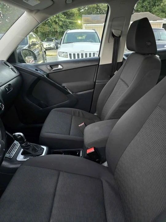 2016 Volkswagen Tiguan - Image 11 of 13