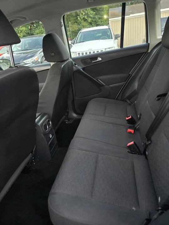 2016 Volkswagen Tiguan - Image 9 of 13