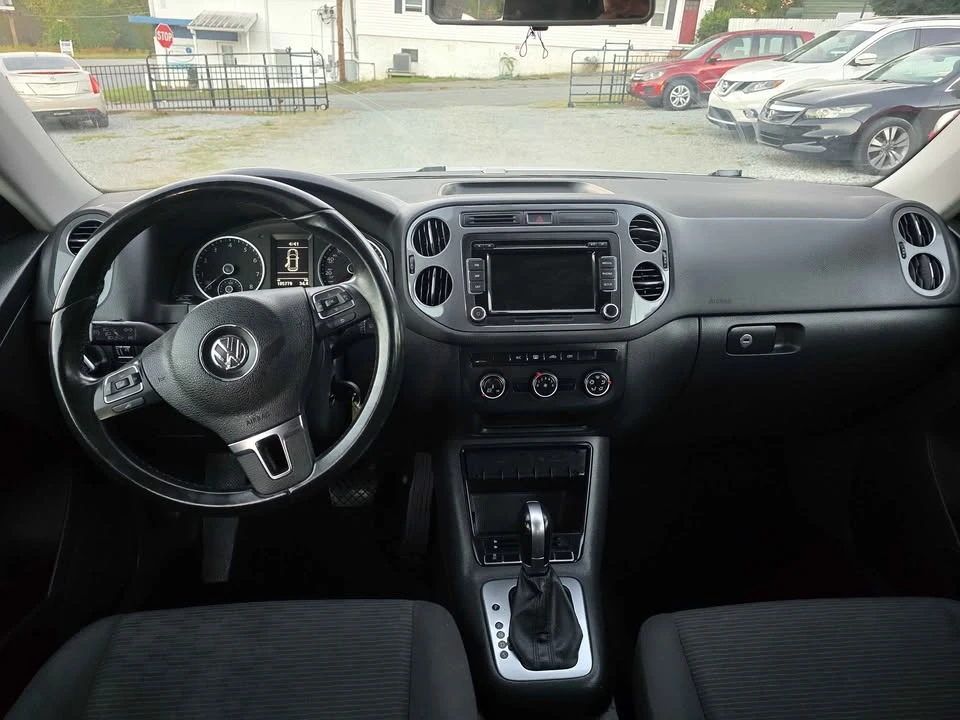 2016 Volkswagen Tiguan - Image 8 of 13