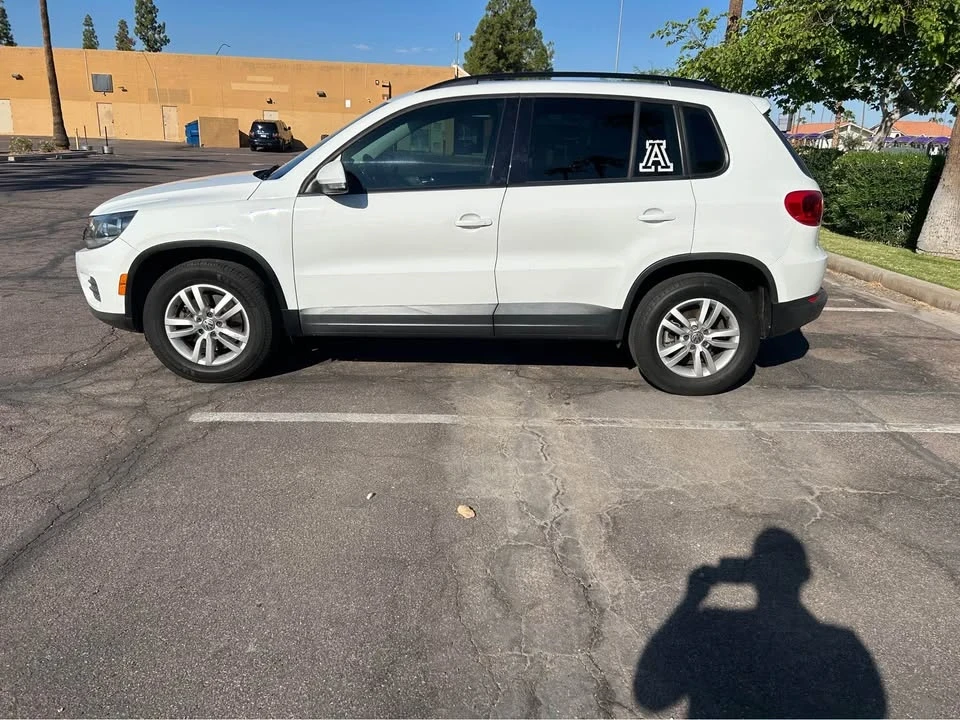 2016 Volkswagen Tiguan - Image 8 of 11