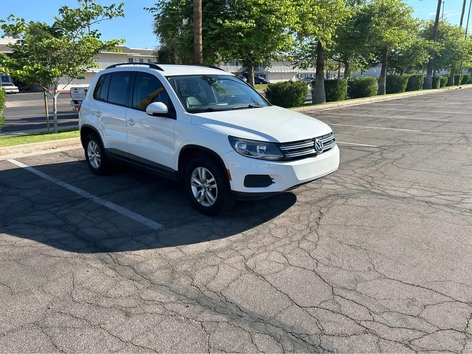 2016 Volkswagen Tiguan - Image 3 of 11