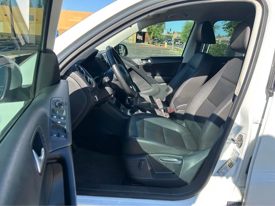 2016 Volkswagen Tiguan - Image 10 of 11