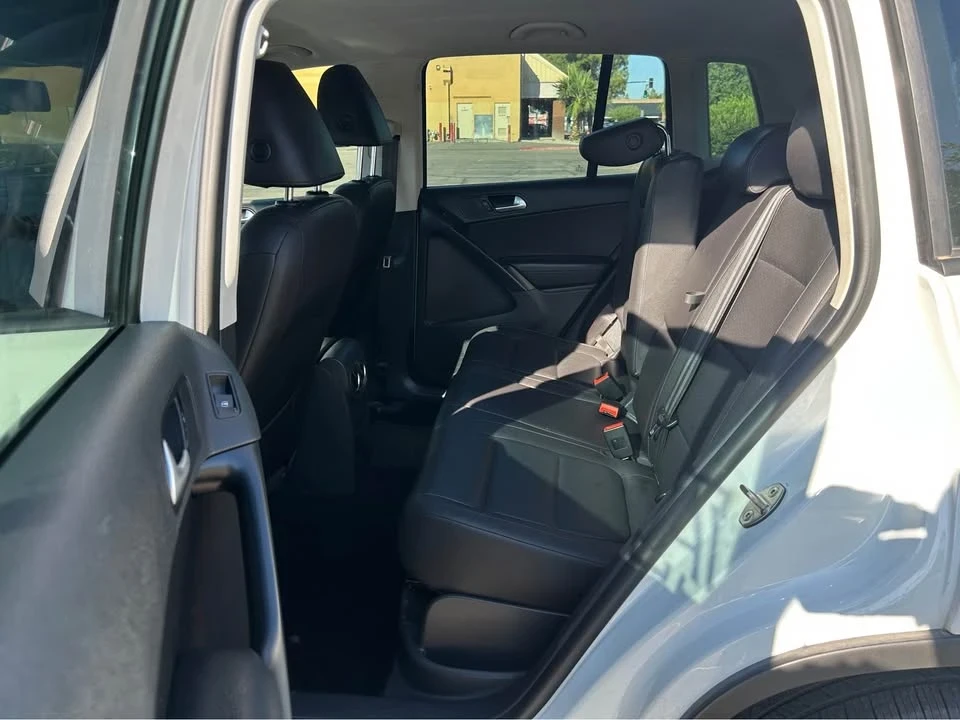 2016 Volkswagen Tiguan - Image 9 of 11