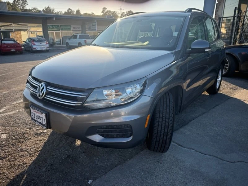 2016 Volkswagen Tiguan - Image 2 of 6