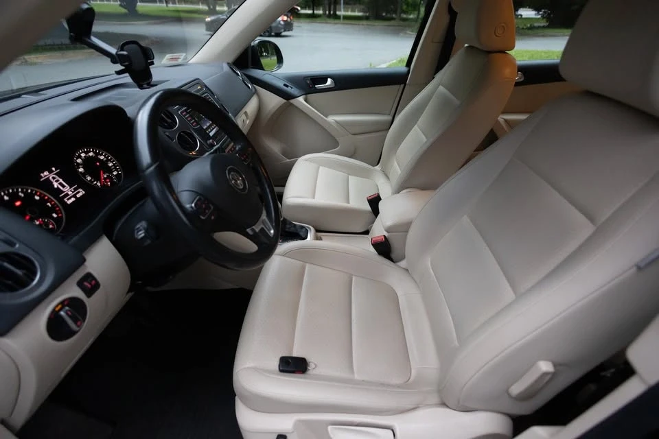 2016 Volkswagen Tiguan - Image 16 of 17