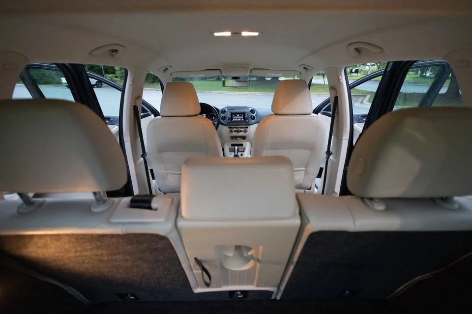 2016 Volkswagen Tiguan - Image 8 of 17
