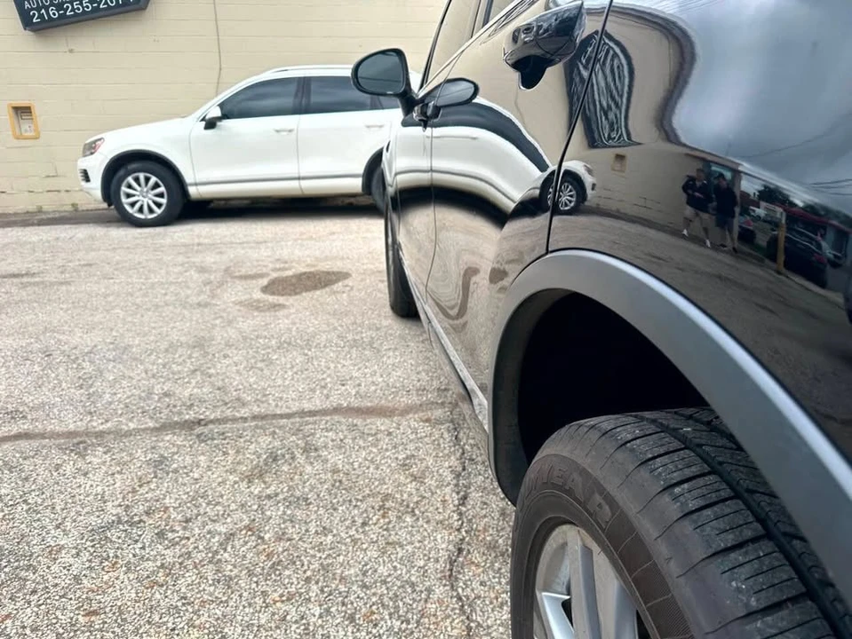 2016 Volkswagen Touareg - Image 10 of 20