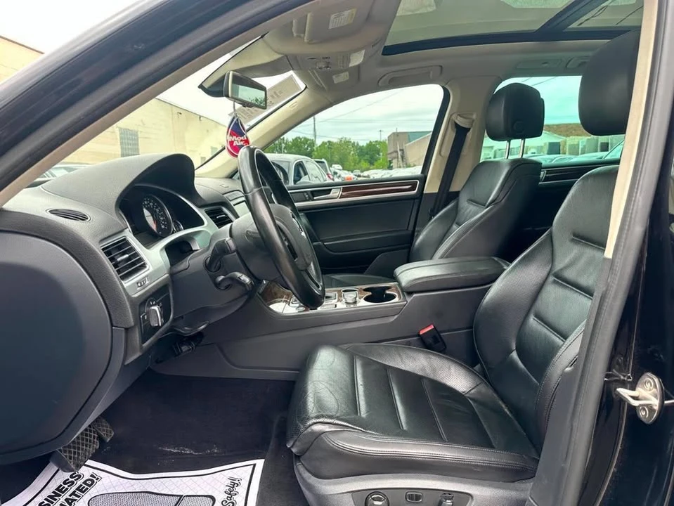 2016 Volkswagen Touareg - Image 17 of 20