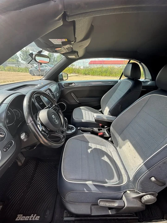 2016 Volkswagen A5 Beetle - Image 5 of 10