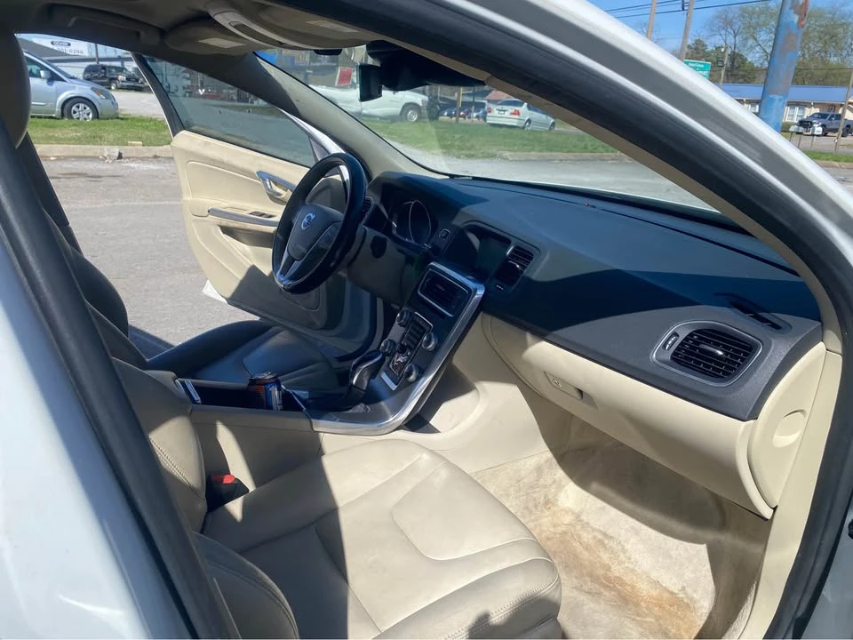 2016 Volvo S60 2nd Gen - Image 10 of 14