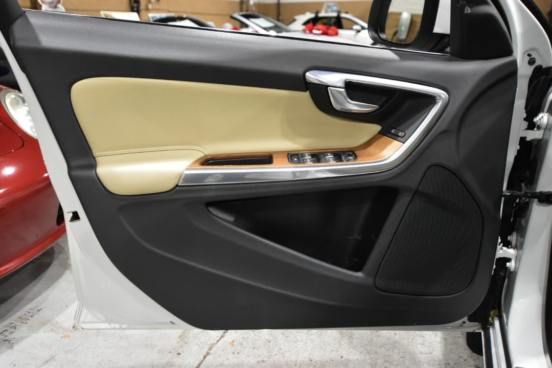 2016 Volvo S60 2nd Gen - Image 13 of 21