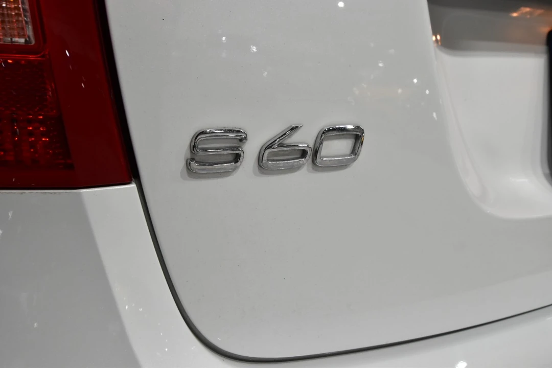 2016 Volvo S60 2nd Gen - Image 9 of 12