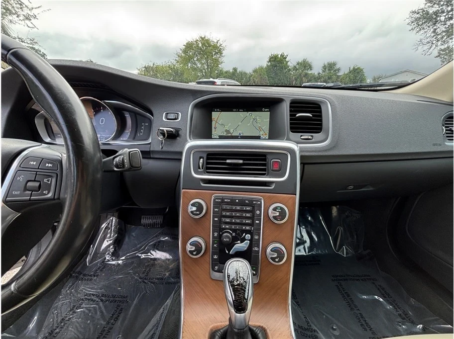 2016 Volvo S60 2nd Gen - Image 11 of 21