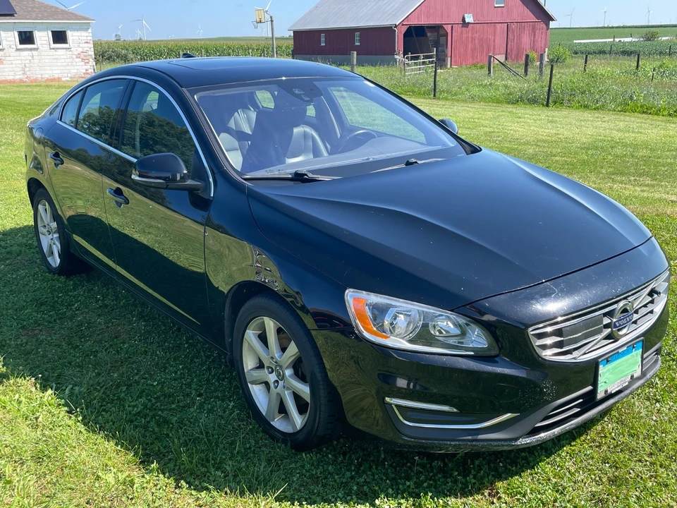 2016 Volvo S60 2nd Gen - Image 2 of 15