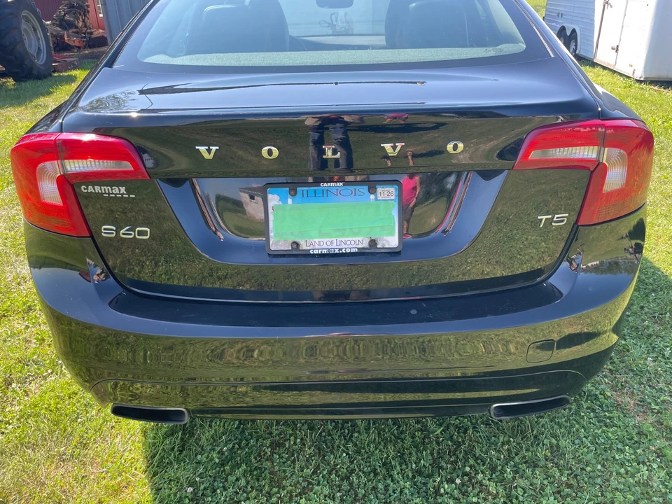 2016 Volvo S60 2nd Gen - Image 7 of 15