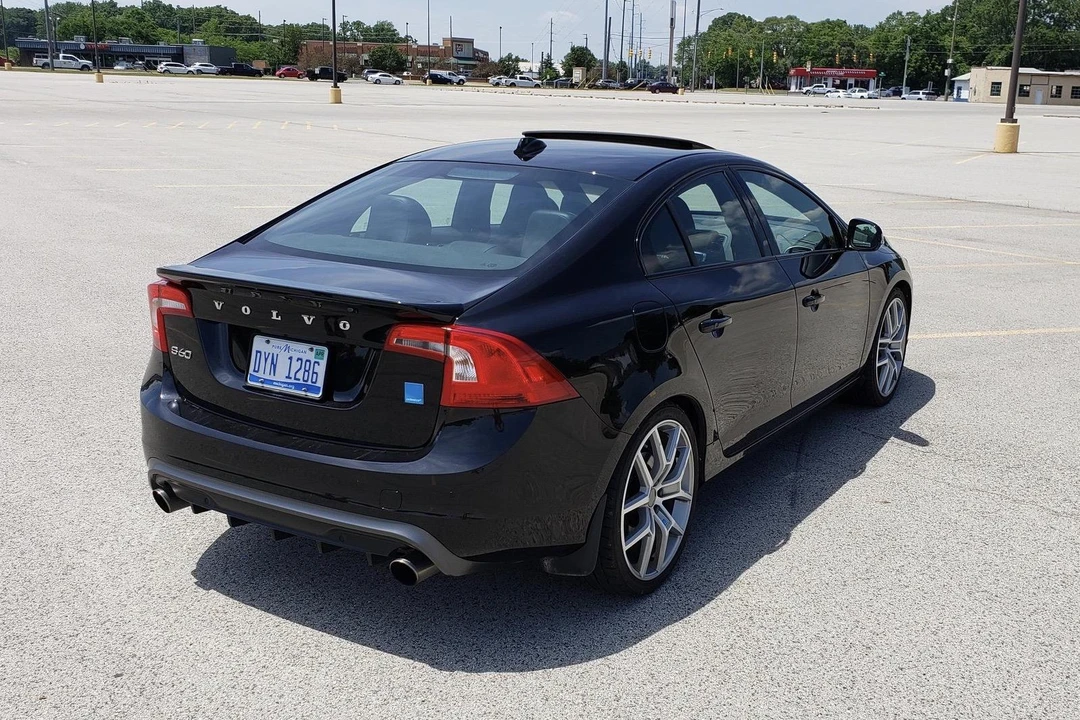 2016 Volvo S60 2nd Gen - Image 10 of 16